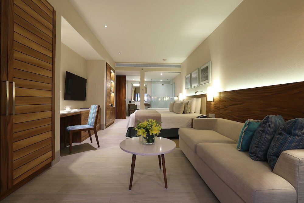 Фото Emporio Cancun