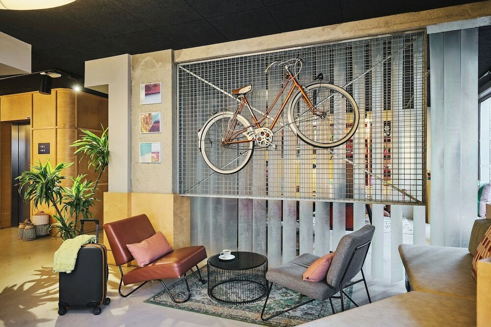 Фото Moxy Paris Bastille France