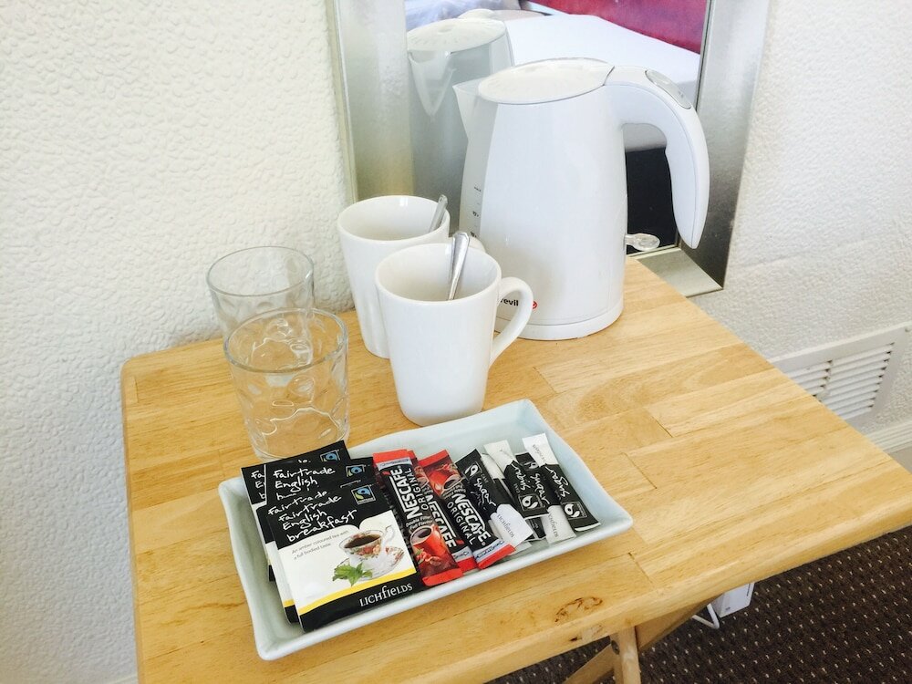 Фото Brentwood Villa Bed and Breakfast