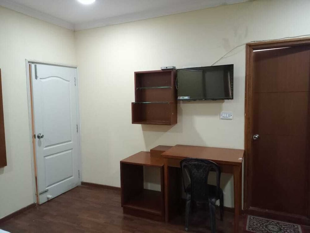 Фото Serene Boutique Hotel