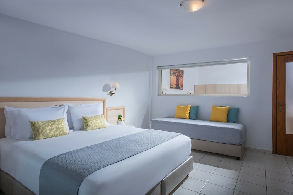 Фото Blue Bay Resort Hotel