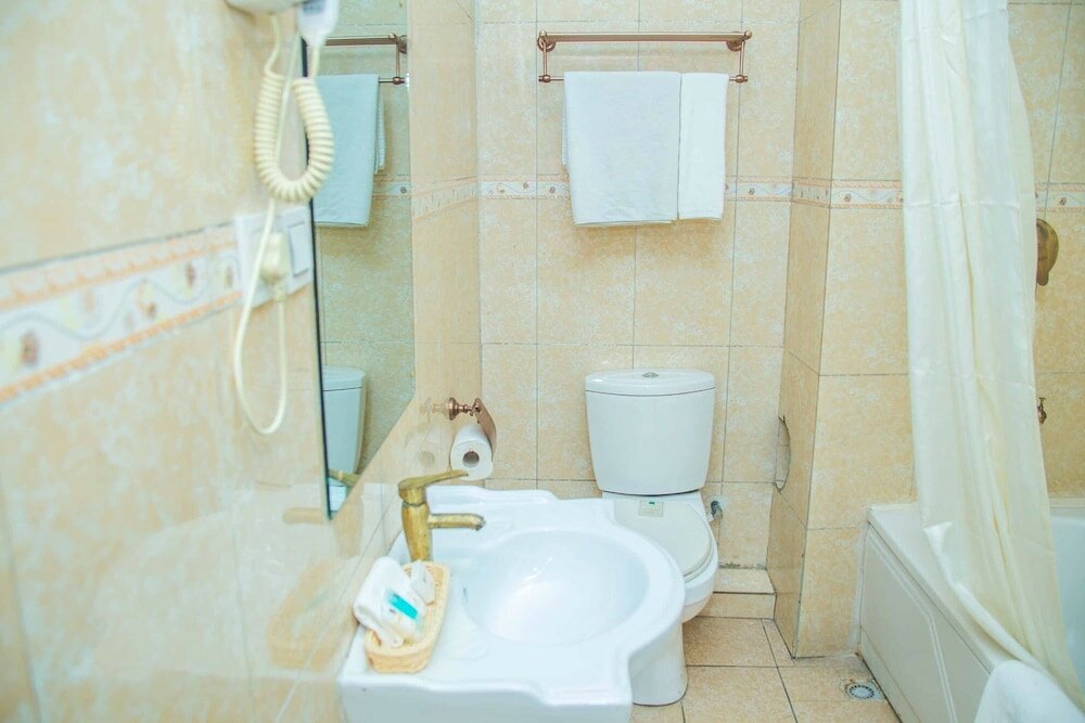 Фото Royal Crest Hotel & Suites