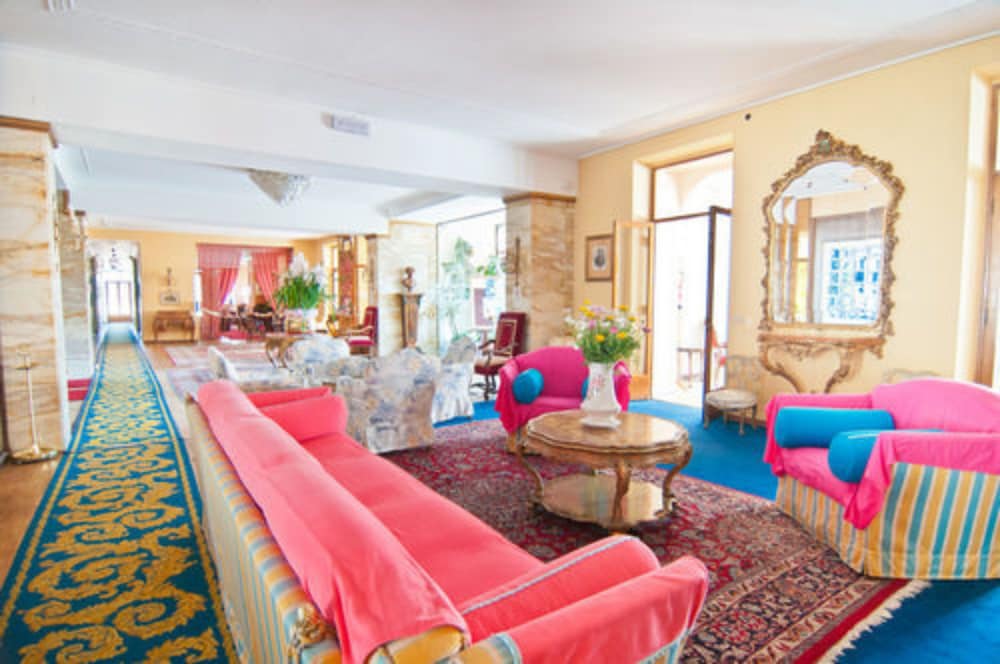 Фото Grand Hotel Londra