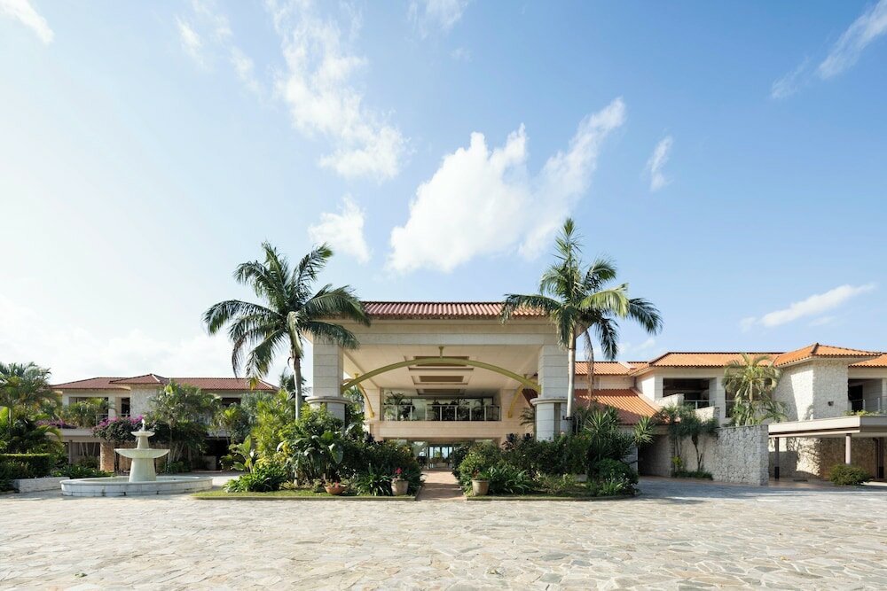 Фото Ishigaki Resort Hotel