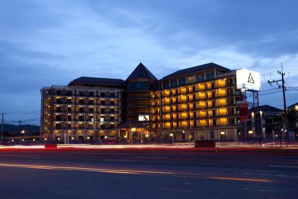 Фото J & Y Lodge Hotel