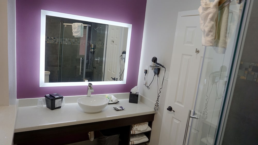 Фото Muir Lodge Motel