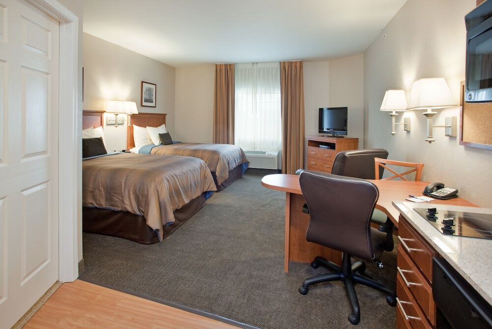 Фото Candlewood Suites Northeast Kansas City, an Ihg Hotel
