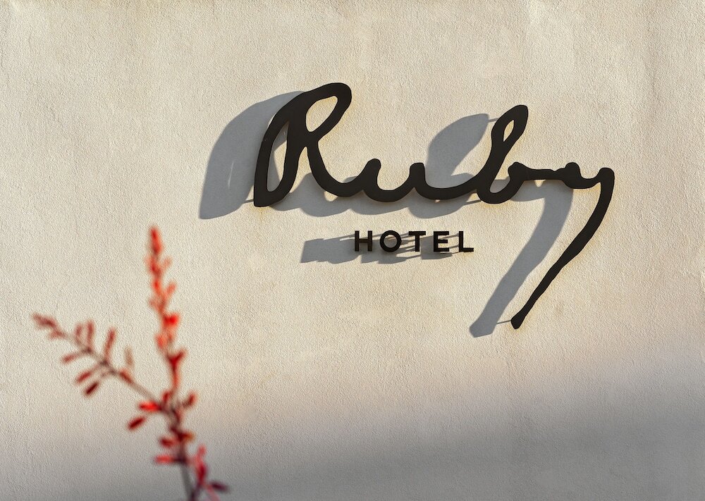 Фото The Ruby Hotel
