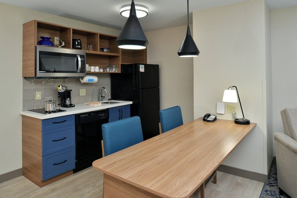 Фото Candlewood Suites Northeast Kansas City, an Ihg Hotel