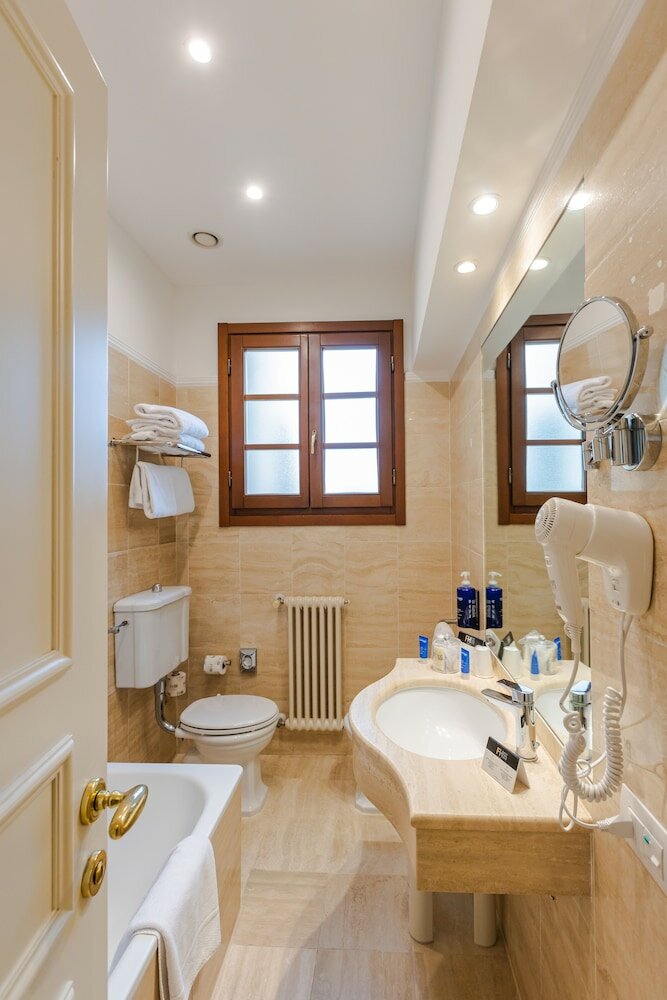 Фото Fh55 Hotel Calzaiuoli