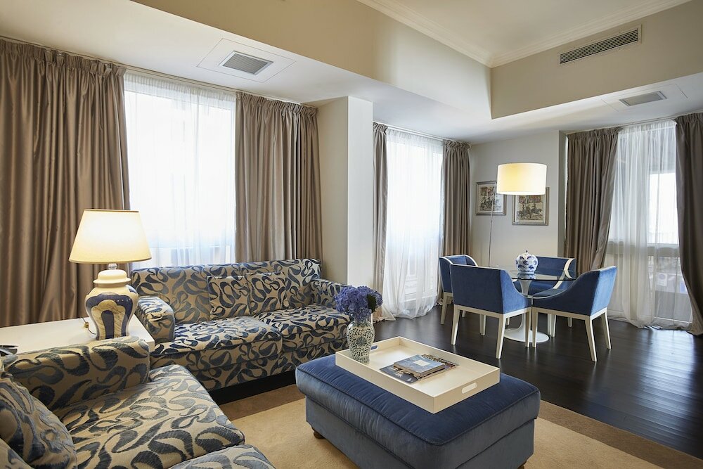 Фото Sina De la Ville