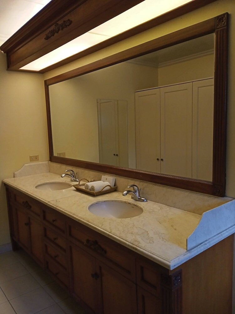 Фото Sophia Suites Residence Hotel