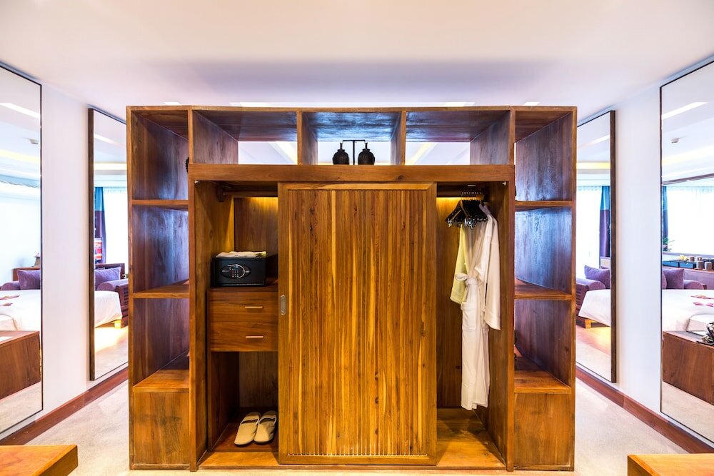 Фото Golden Temple Boutique