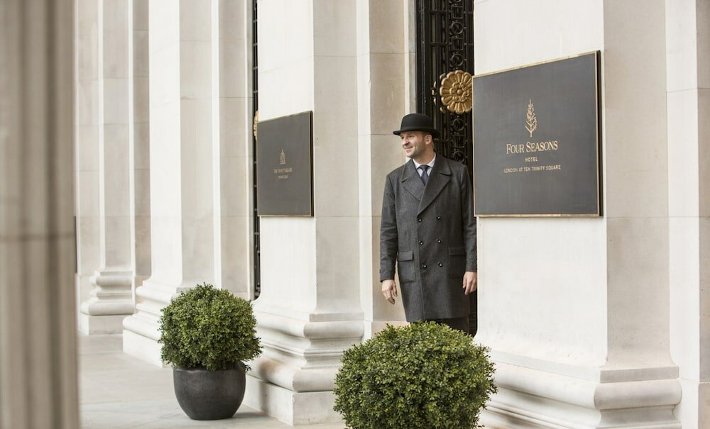 Фото Four Seasons Hotel London at Ten Trinity Square