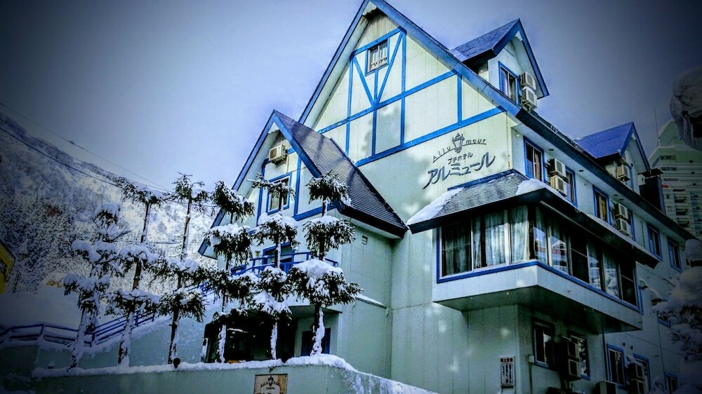 Фото отеля 1