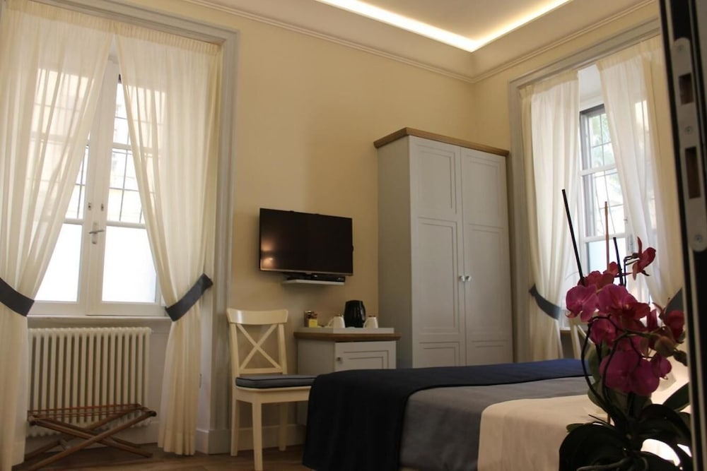 Фото Little Rose Residence