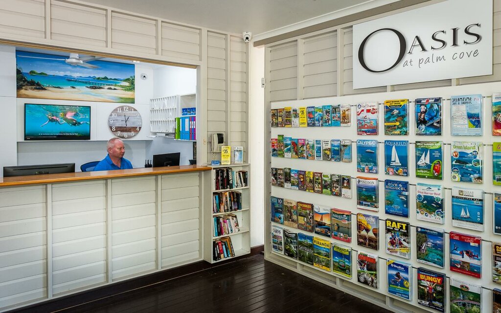 Hotel Oasis at Palm Cove, Palm Cove, photo