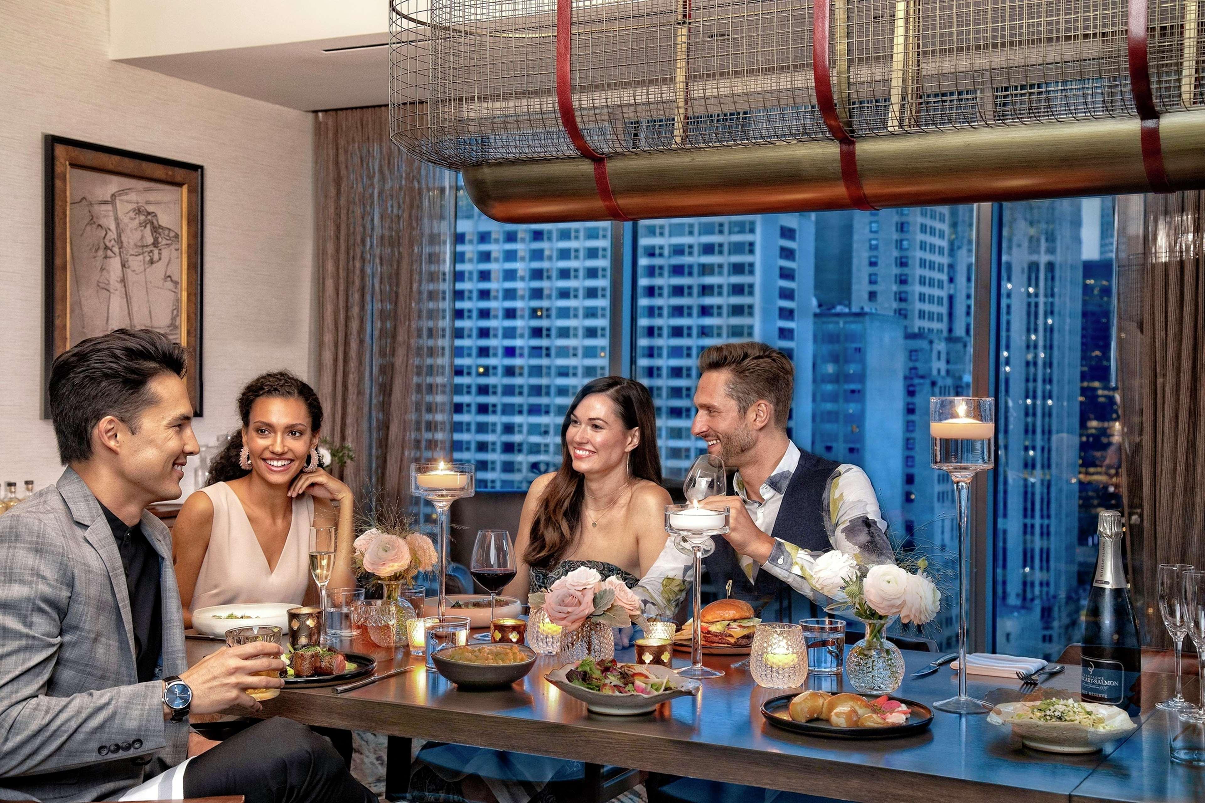 Фото Conrad Chicago