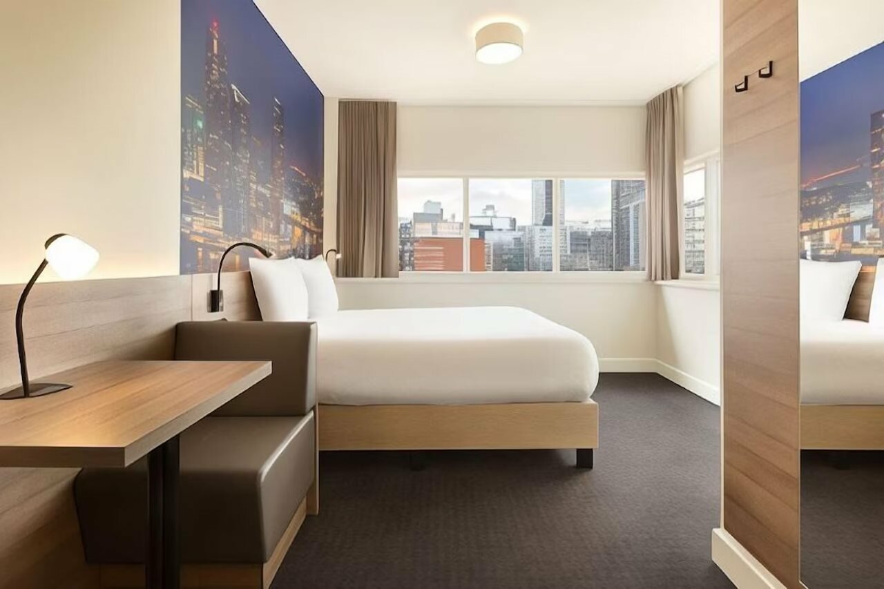 Фото Rotterdam Teleport Hotel