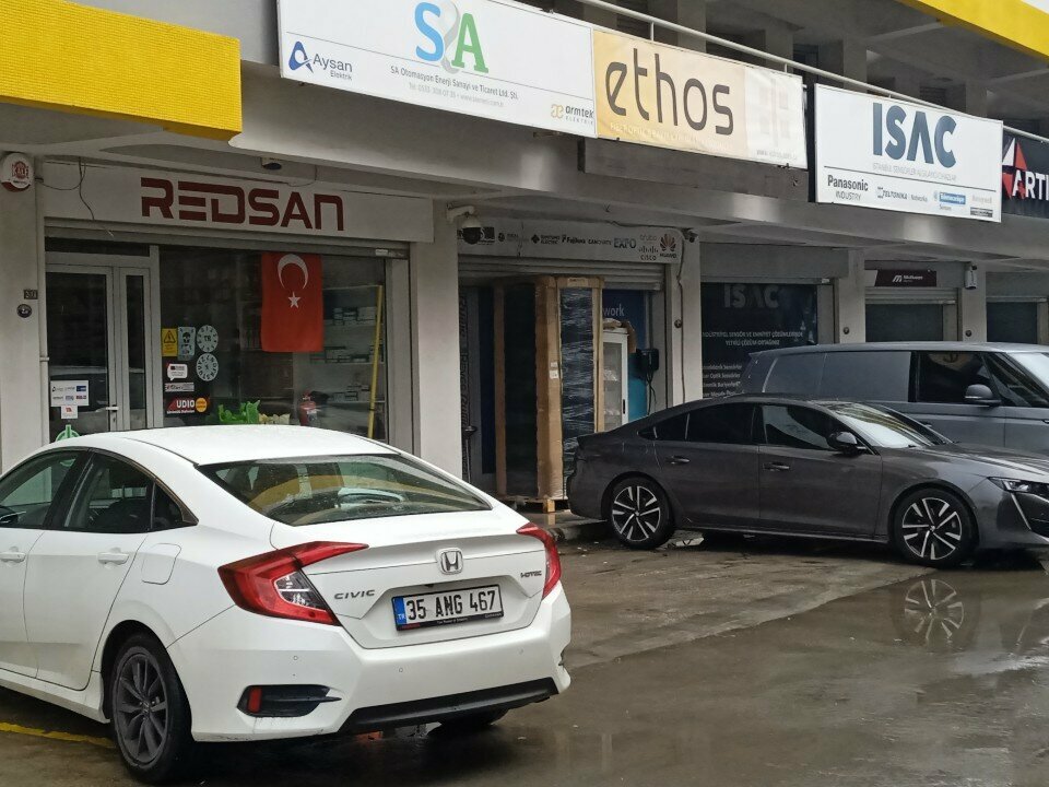 ورشة لتصليح السيارات Favorite Izmir Aegean Regional Directorate ، إزمير، صورة