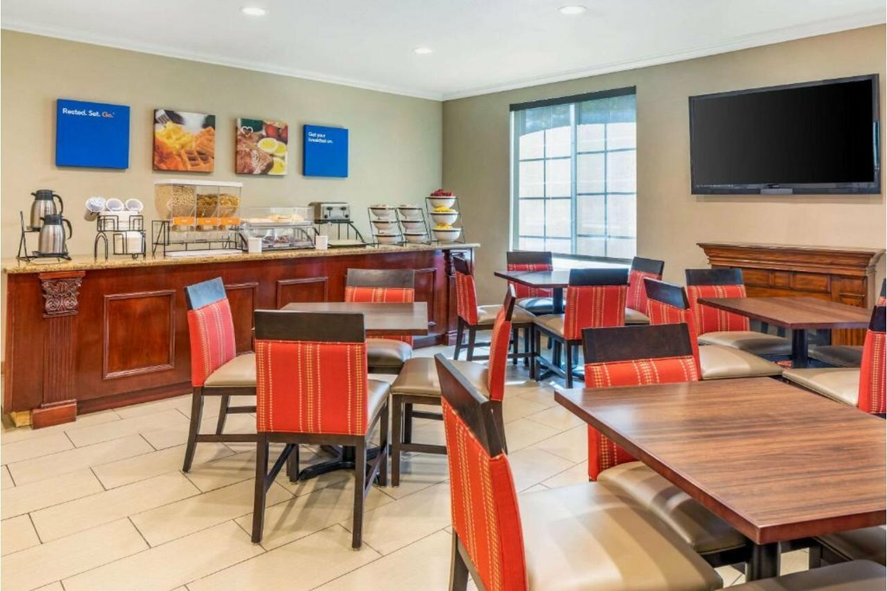 Фото Comfort Inn & Suites Lancaster Antelope Valley