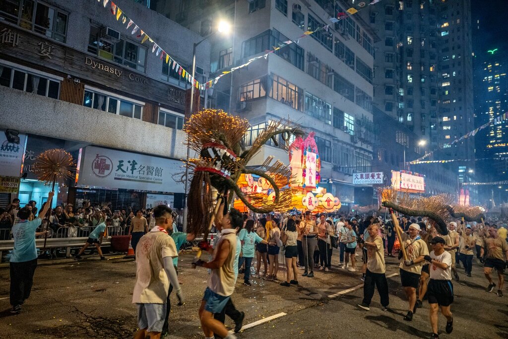 Public transport stop Chinese Recreation Club, Hong Kong, photo