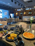 Teatro (Teatralnaya Square, 2), cafe