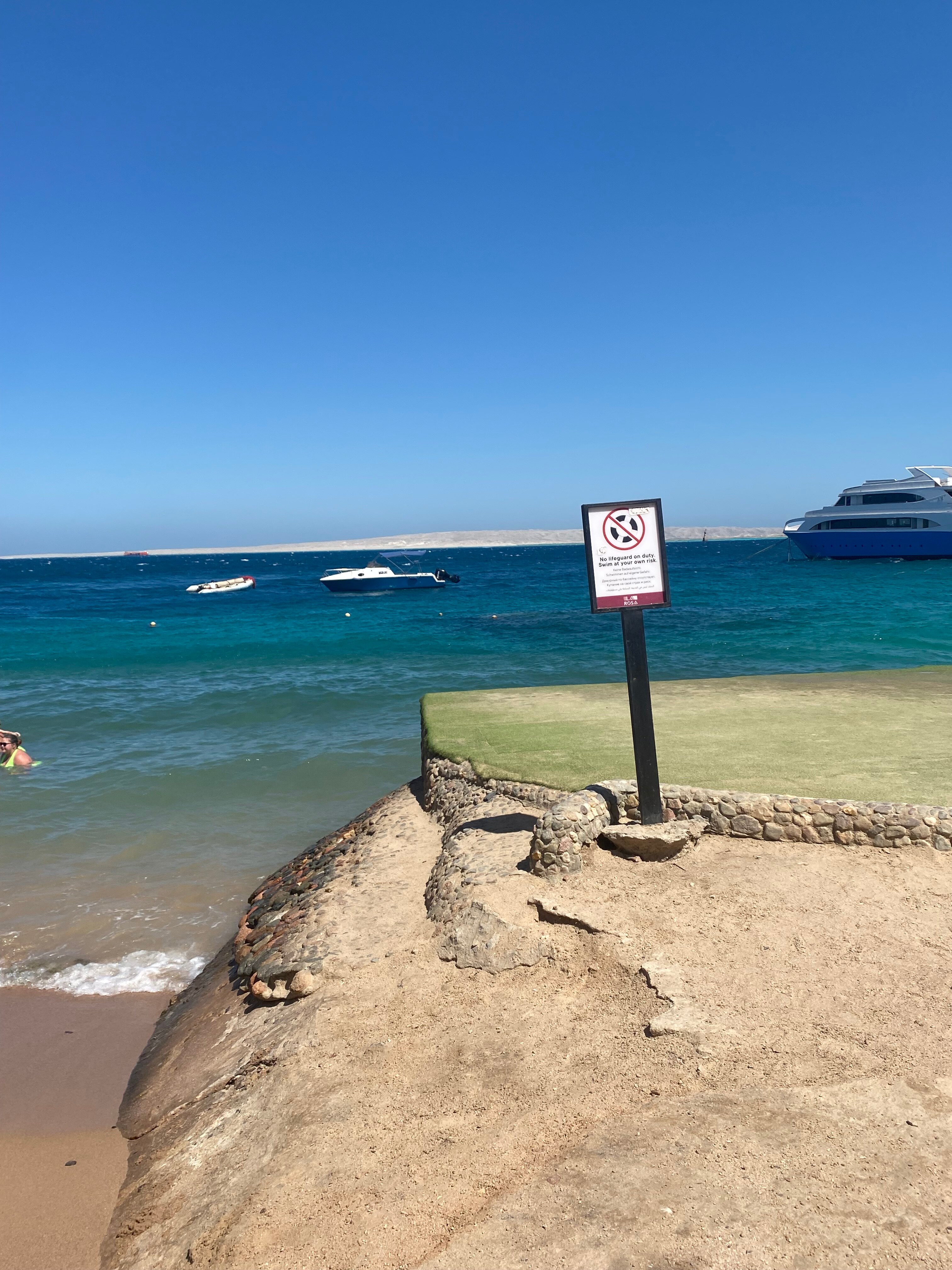 Фото La Rosa Waves Resort