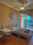 Villa Arnis (Алушта, Судакское шоссе, 4А), hotel
