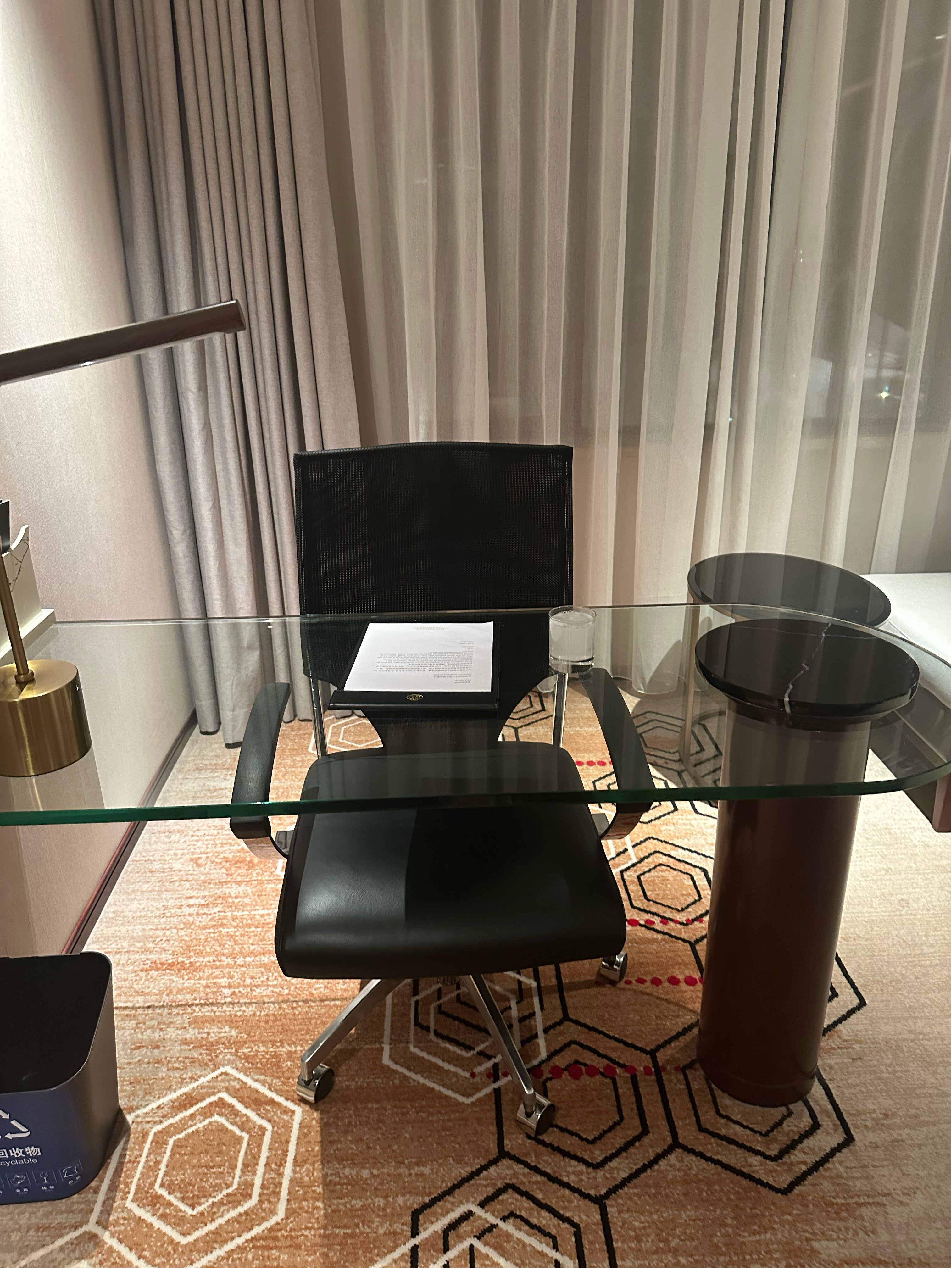 Фото China Hotel