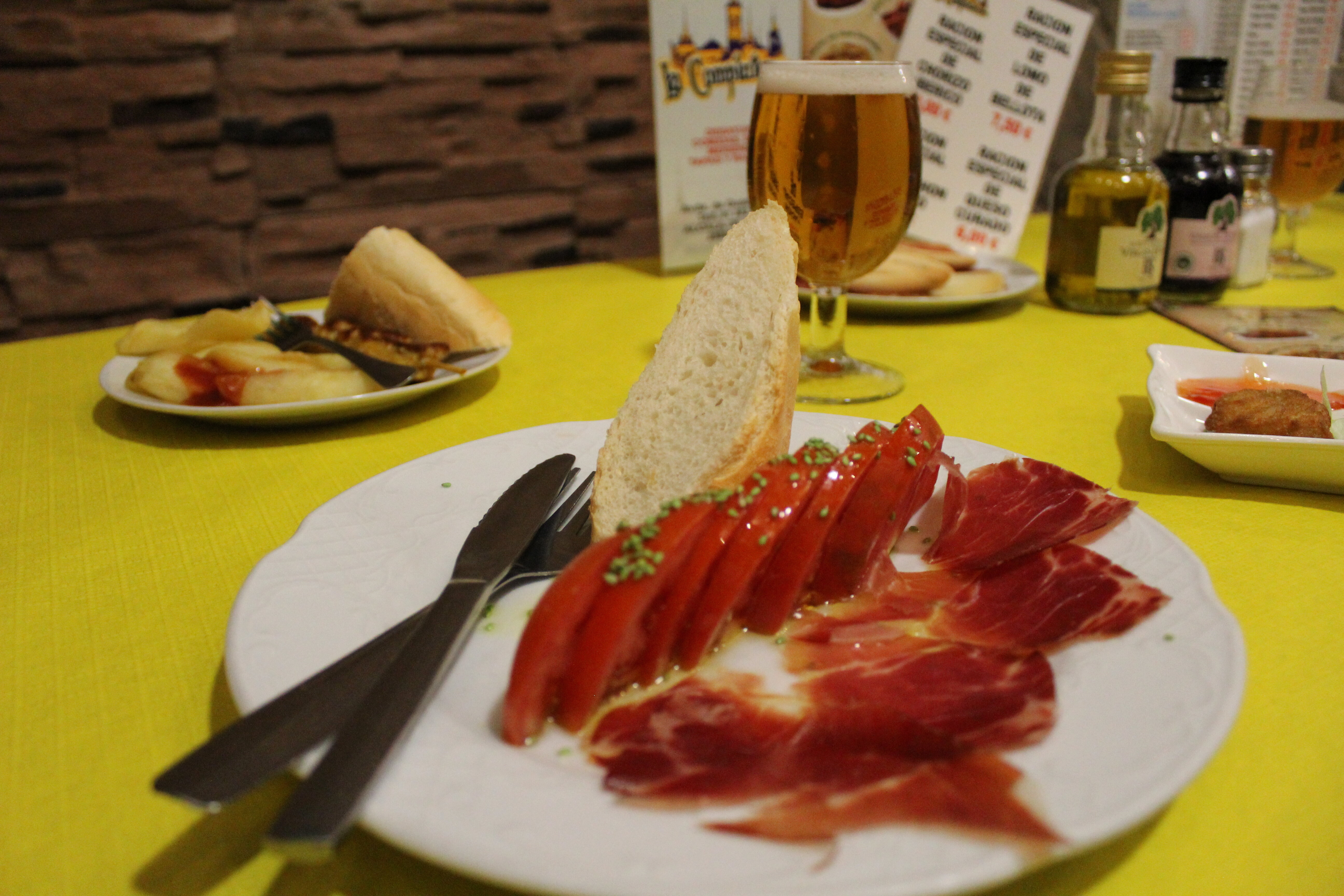 Фото Hostal Cuatro Canos