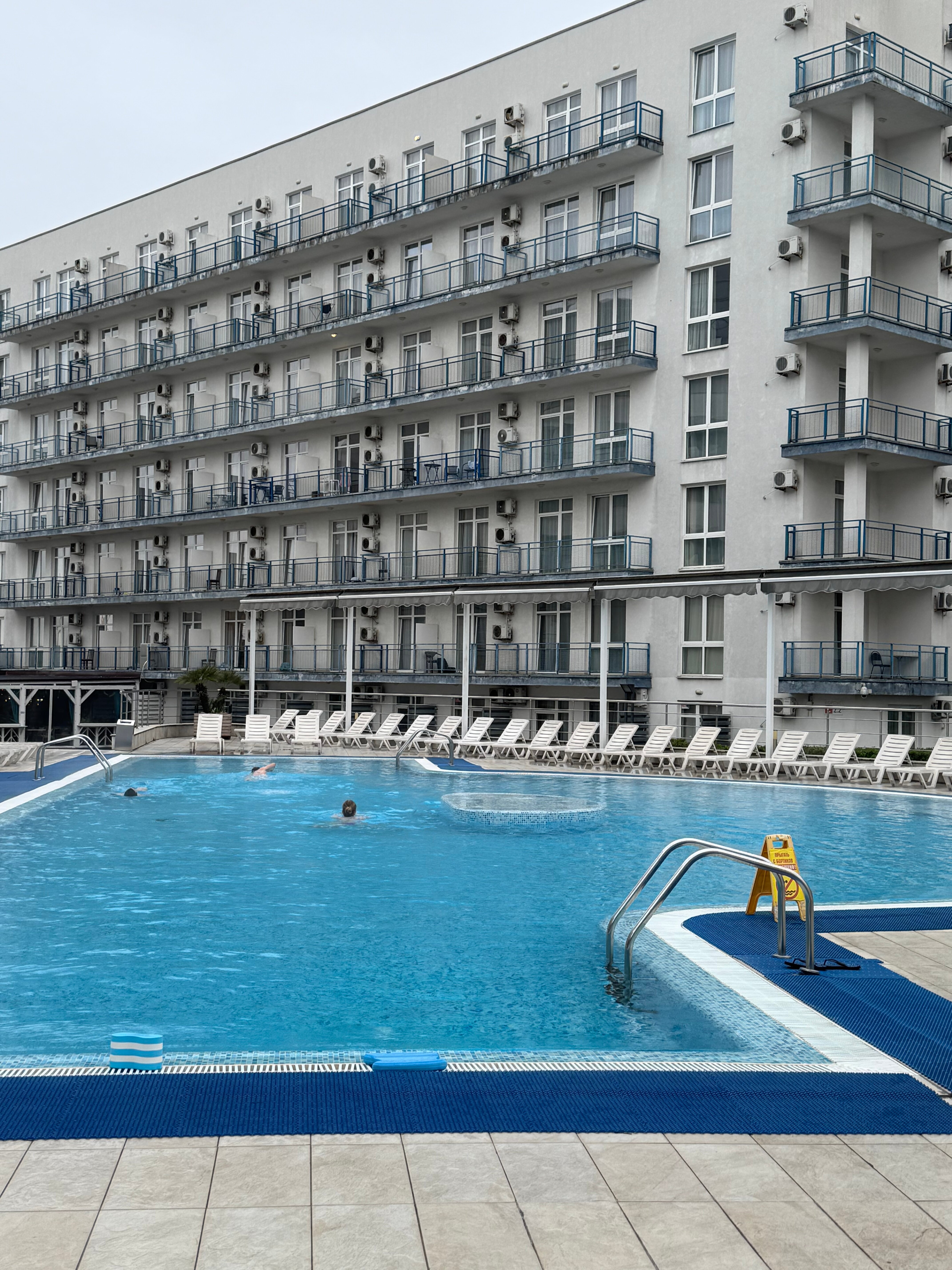 Фото отеля 3