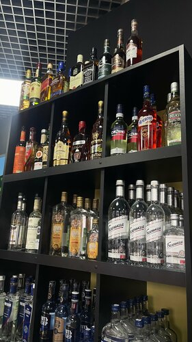 Қыздың ер адамды жұлқылаған видеосы