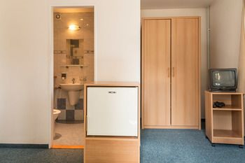 Фото Outline B& x26; B Jiricna