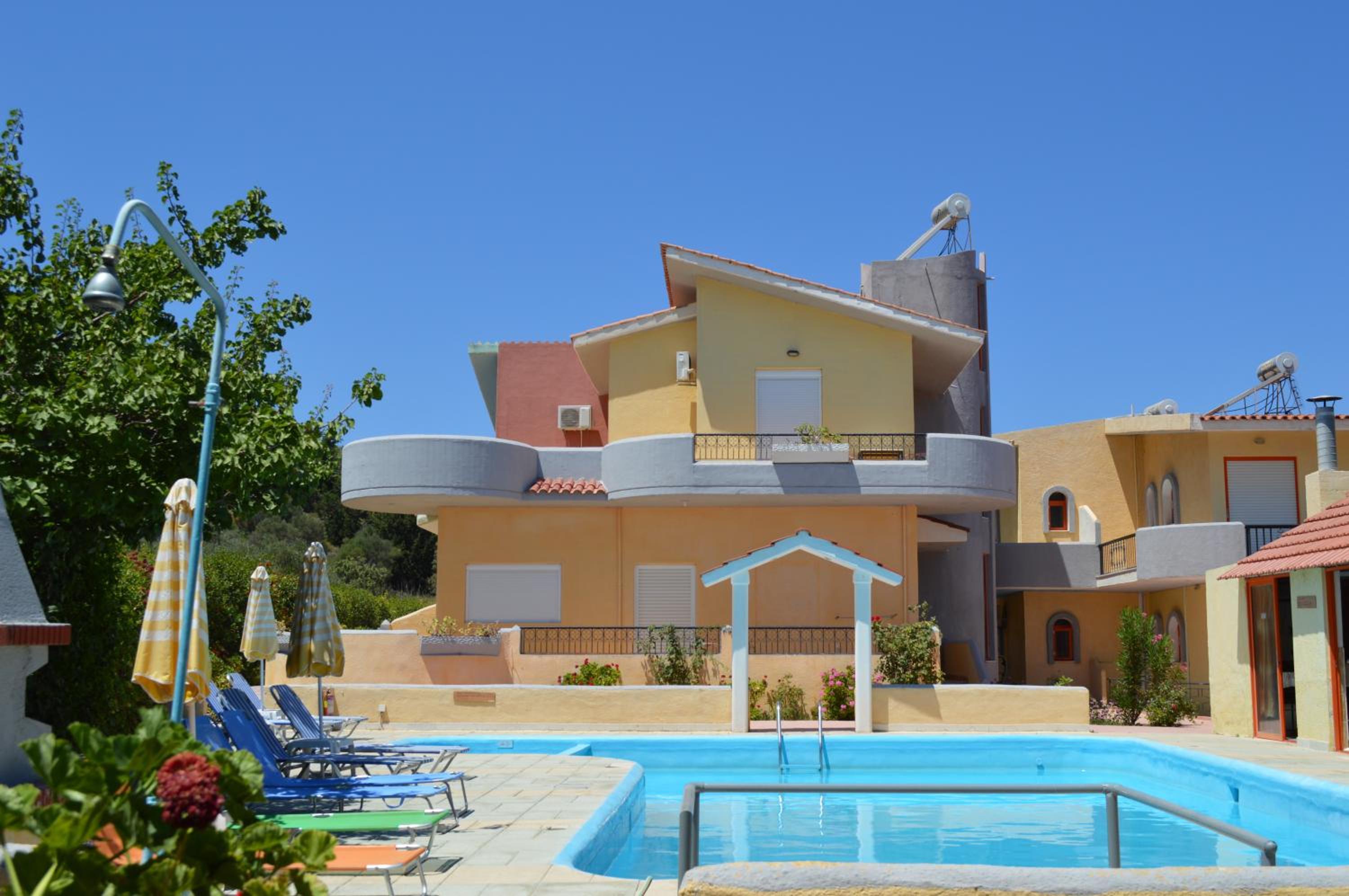 Фото отеля 1