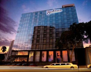 Гостиница Radisson Hotel Decapolis Miraflores
