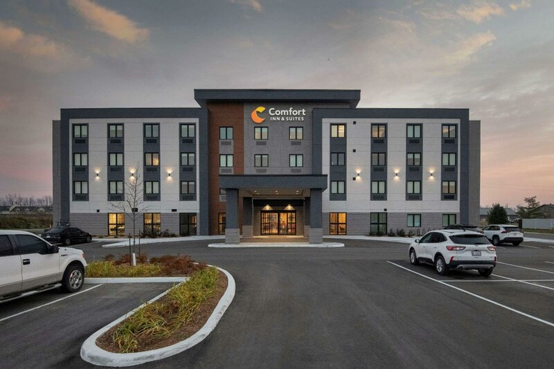 Гостиница Comfort Inn & Suites