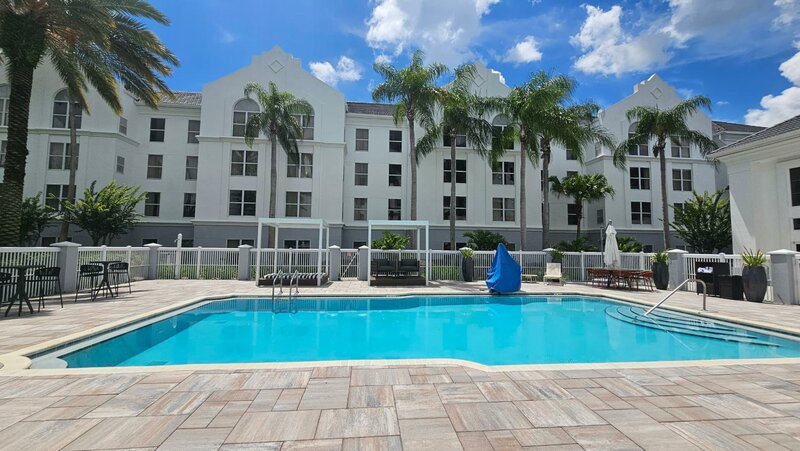 Гостиница Surestay Plus by Best Western Orlando Lake Buena Vista в Орландо