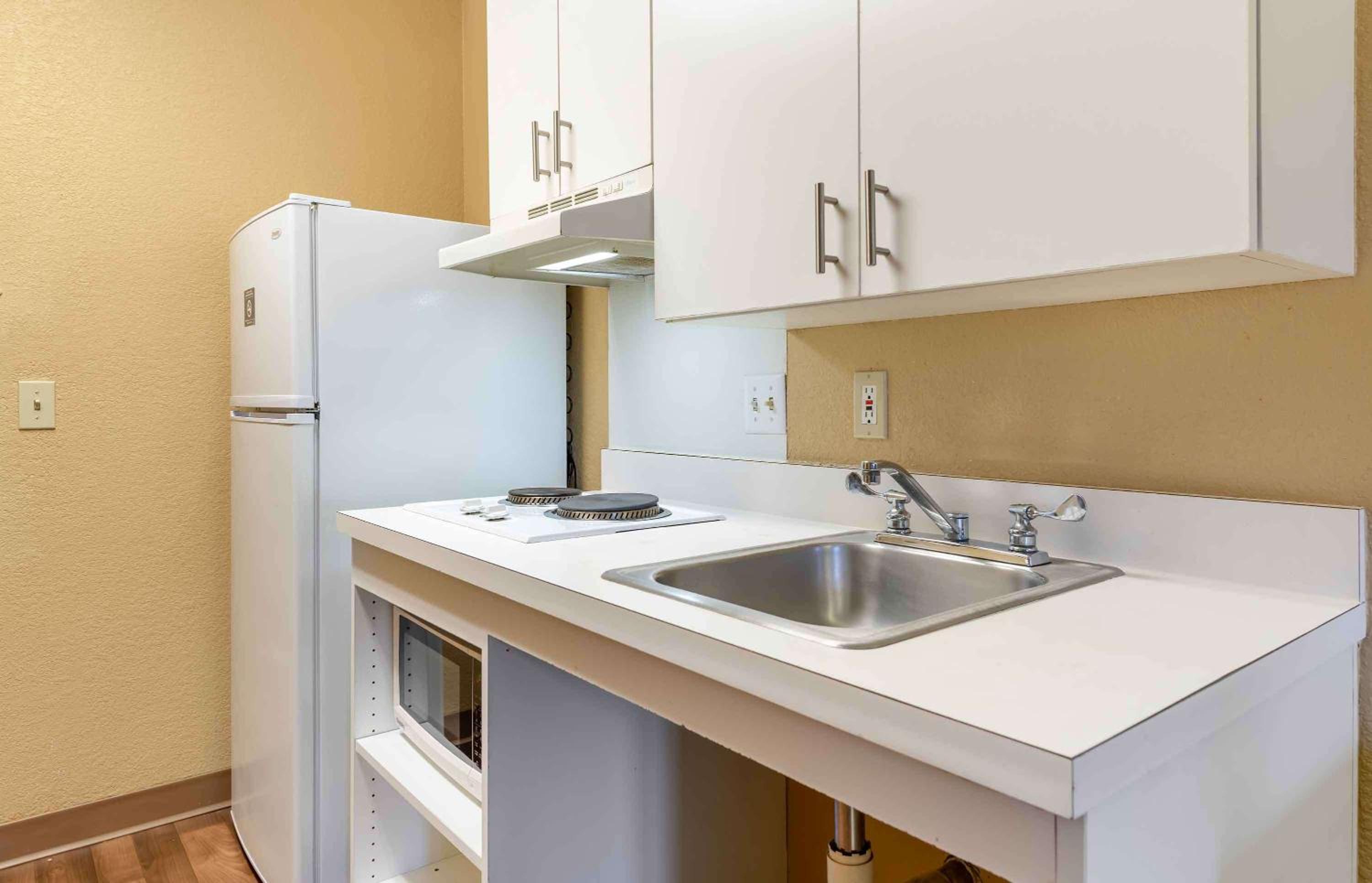 Фото Extended Stay America Suites Sacramento Arden Way