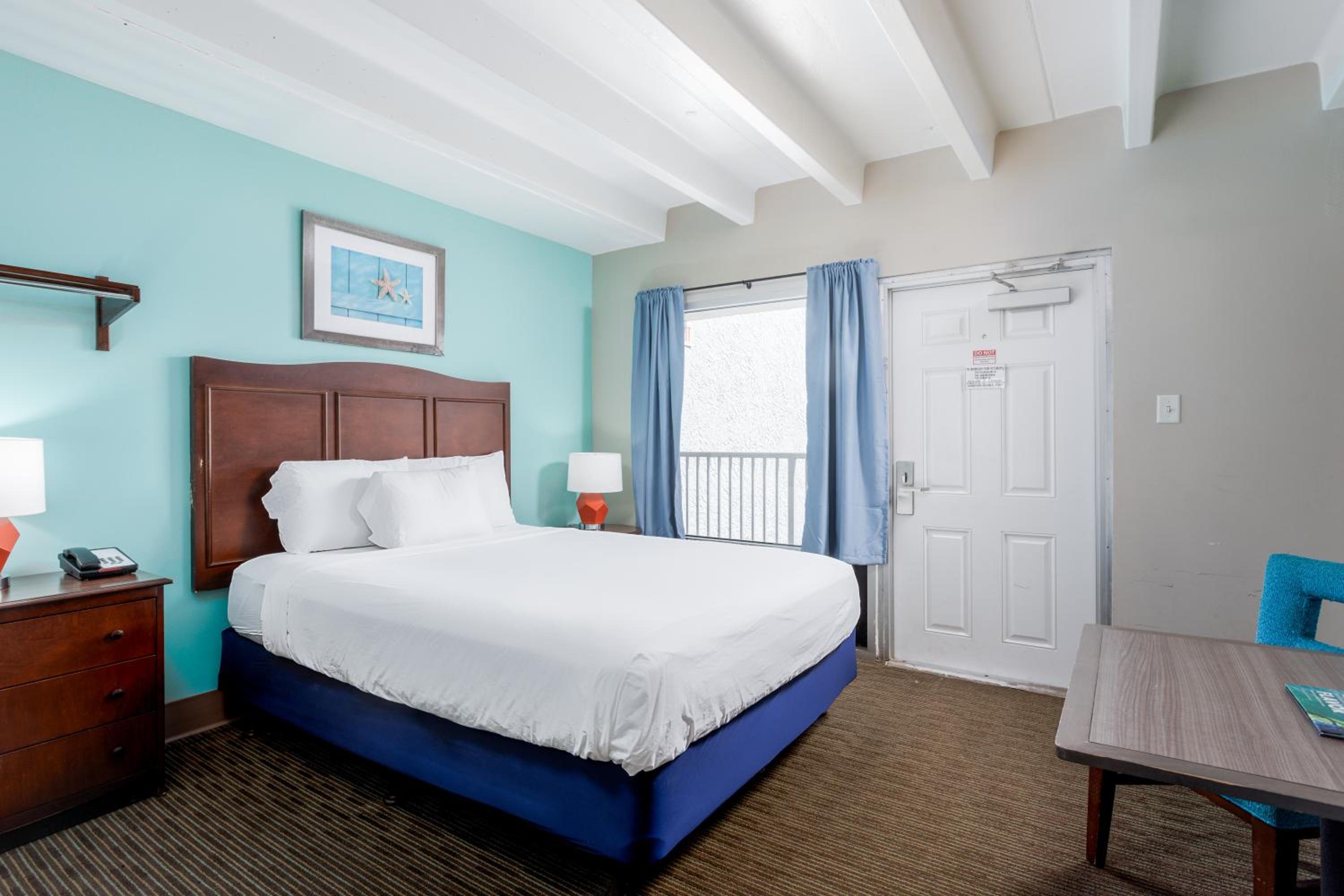 Фото Bikini Beach Resort Motel