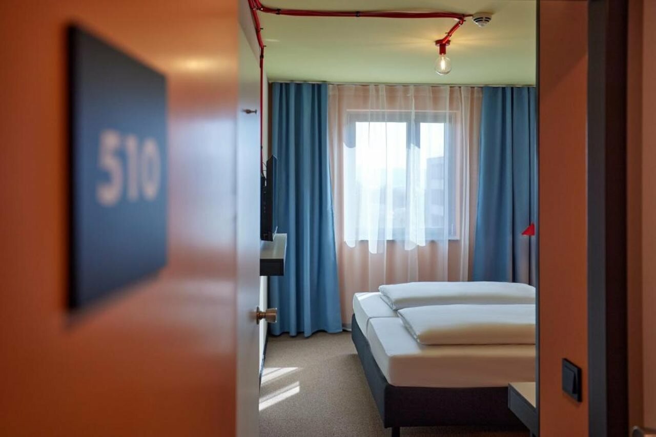 Фото McDreams Hotel Stuttgart City