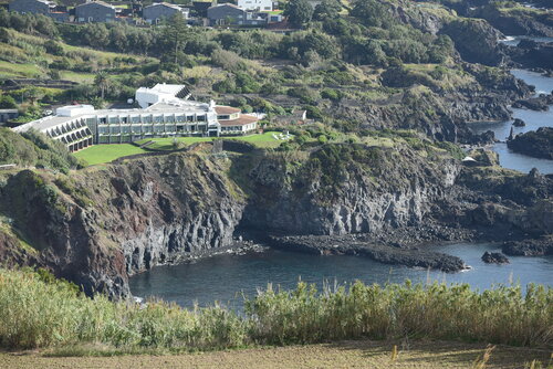 Гостиница Caloura Hotel Resort