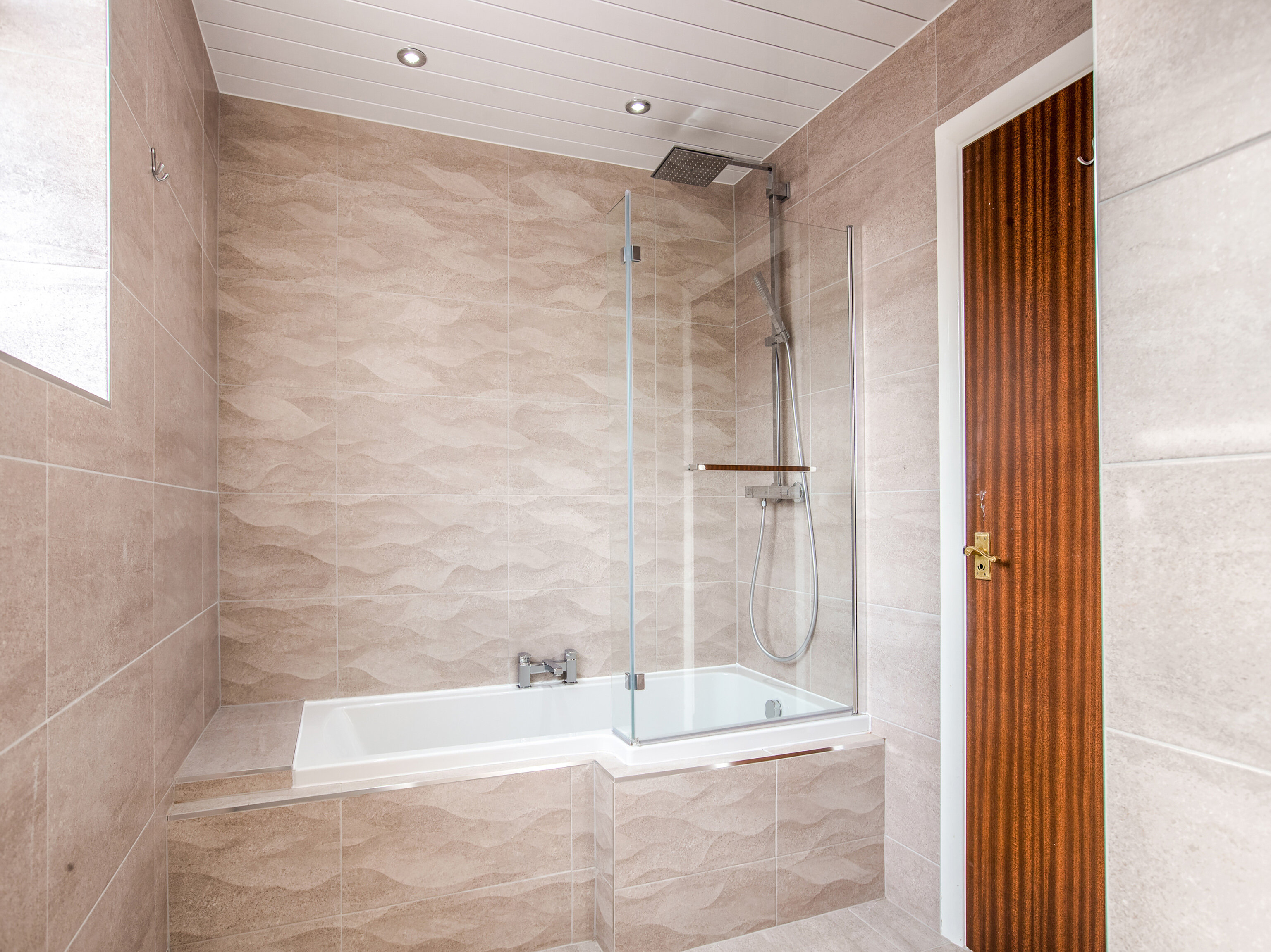 Фото Oyo Dene Hotel