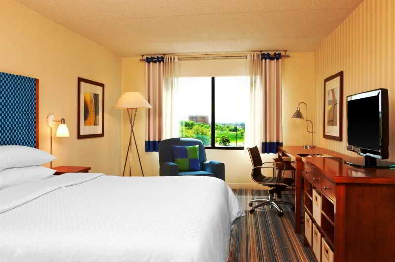 Фото Four Points by Sheraton Philadelphia Airport