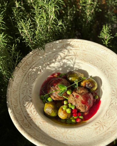 Құл орыс ескі бастықтың кискасын жалайды