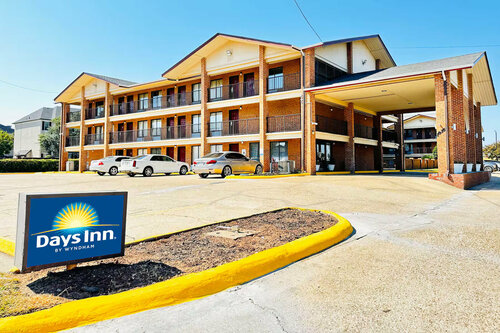 Гостиница Red Roof Inn and Suites Bossier City в Бошьер Сити