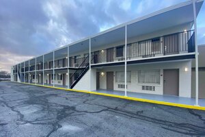 Гостиница Econo Lodge Airport