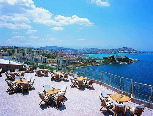 Гостиница Korumar Deluxe Hotel в Кушадасы