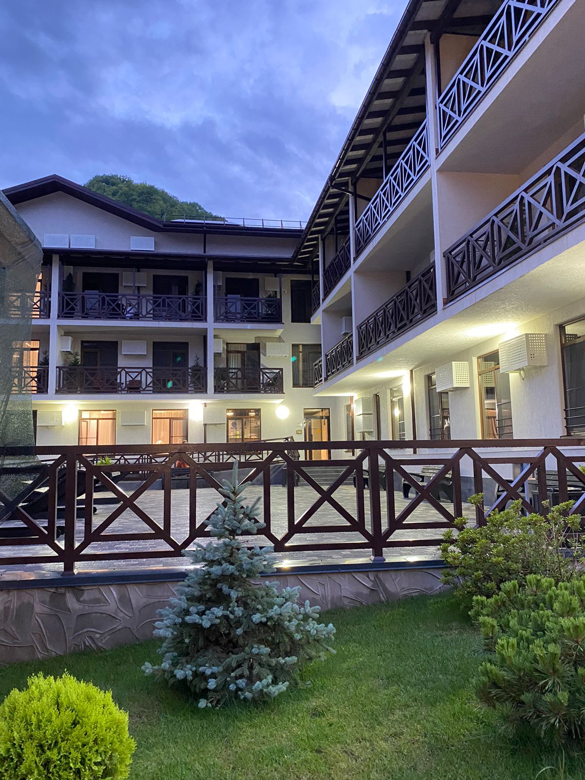 Фото отеля 1