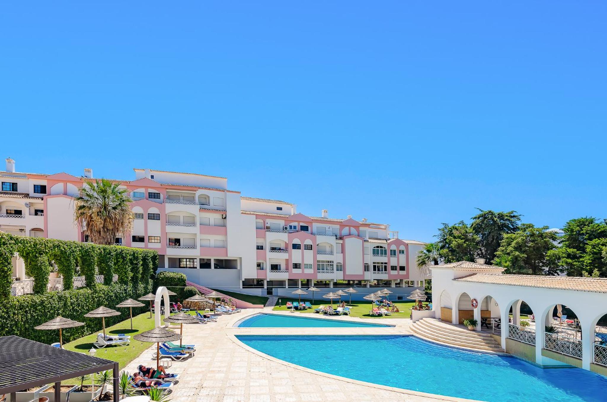 Фото Apartamentos Turísticos Clube Vilarosa